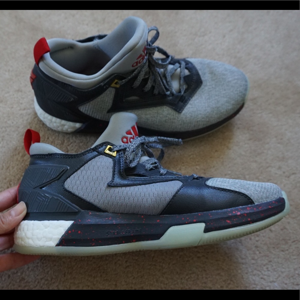 D Lillard 2s kids size 6.5